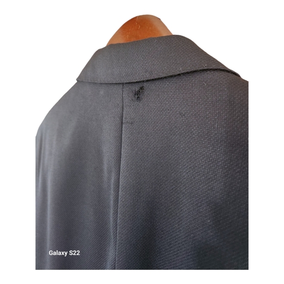 Hugo Boss Men's Blazer 38R, Solid Black, Single Breasted, 100% Wool - Picture 3 of 16